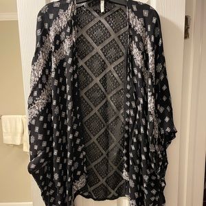 Black and white kimono